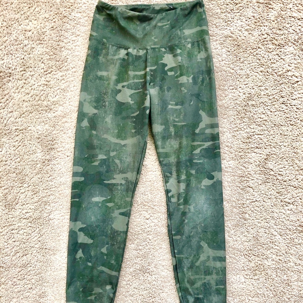 Marika Camo Stretch Tights Legging 7/8 Pants Small Capri Yoga Workout Running